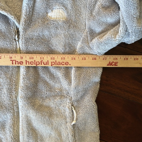 The north Face | Women's grey Osito fleece jacket - Picture 14 of 15